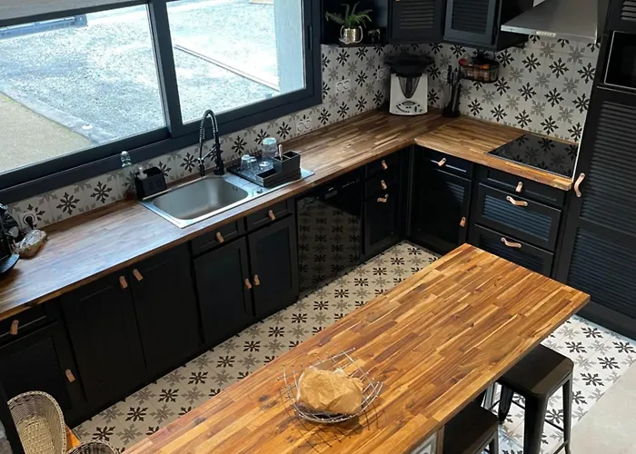 Petit Paradis סוסטון